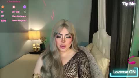 Snapshot of majestydannaxx chatting on 11.11.25 majestydannaxx online show from 11.11.25