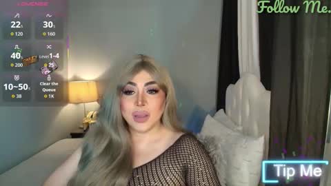 Snapshot of majestydannaxx chatting on 11.28.25 majestydannaxx online show from 11.28.25