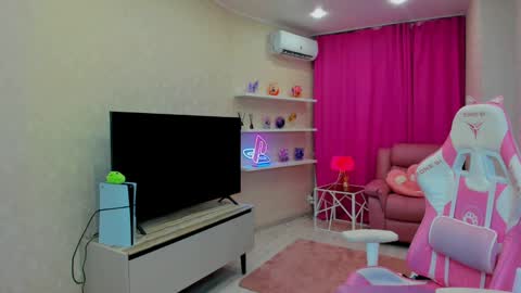 Chloe online show from 04.11.26