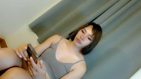Snapshot of makeit_reyn chatting on 06.23.26 Reyn online show from 06.23.26