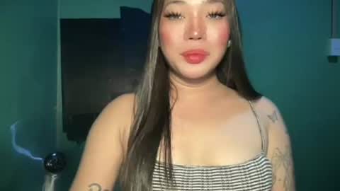 Snapshot of makemesquirt_xxx chatting on 05.20.26 KEANA online show from 05.20.26