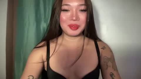 Snapshot of makemesquirt_xxx chatting on 05.29.26 KEANA online show from 05.29.26