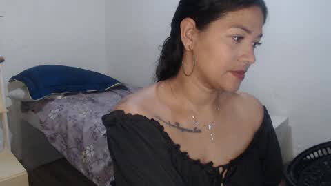 MAKENNAA online show from 01.19.25