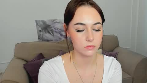 makeyouehappy online show from 11.23.25