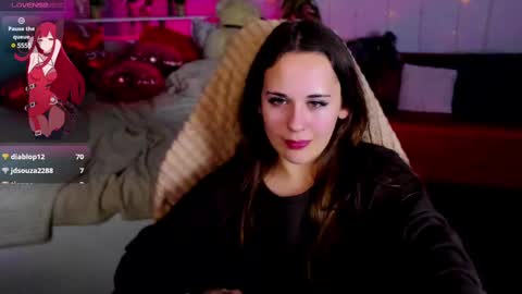 Snapshot of makima_lee chatting on 02.15.25 Makima online show from 02.15.25