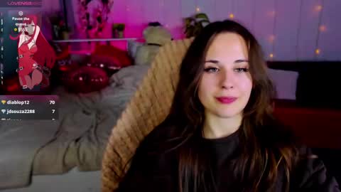 Snapshot of makima_lee chatting on 02.15.25 Makima online show from 02.15.25