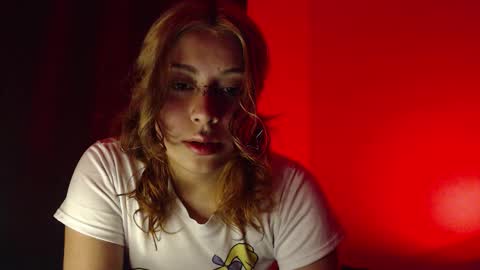 Snapshot of mala_vela chatting on 12.02.25 mala_vela online show from 12.02.25