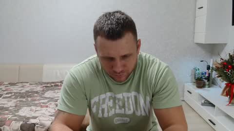 Snapshot of malchyshka chatting on 01.11.25 malchyshka online show from 01.11.25