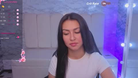 Snapshot of maleja_v_ chatting on 11.19.25 Hi Stream 800am to 200pm online show from 11.19.25