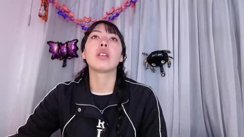 malejacs01 online show from 10.13.25