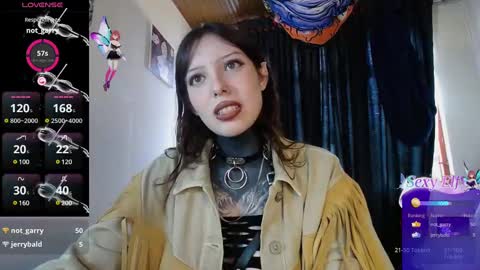 Snapshot of maliceinwonderland25 chatting on 03.08.25 Alice Asylum online show from 03.08.25