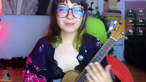 Snapshot of malicia_witch_ chatting on 01.10.25 Mar Alicia Rosie v A L I C I A W I T C - Meg Cherie online show from 01.10.25