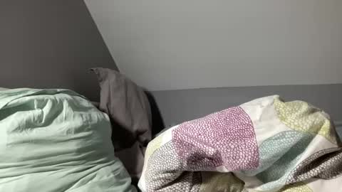 Charlyyee   online show from 02.23.25