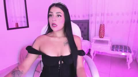 Mallorie online show from 04.24.26