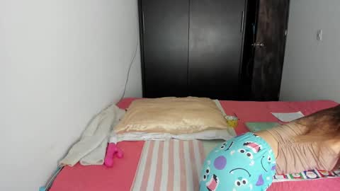 Snapshot of malucam_06 chatting on 12.24.24 instagram nueela online show from 12.24.24