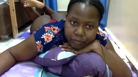 Snapshot of mamasita2023 chatting on 10.27.25 mamasita2023 online show from 10.27.25