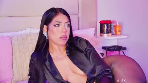 Snapshot of mami_natacha19x chatting on 12.15.25 nati online show from 12.15.25