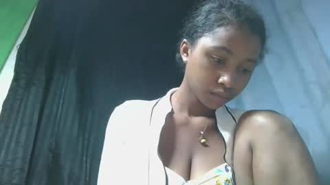 mamieriela online show from 04.23.26