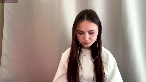 Mia Davis online show from 02.28.26