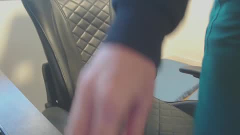 Snapshot of mamute23 chatting on 10.31.25 BigBrazilianCock online show from 10.31.25