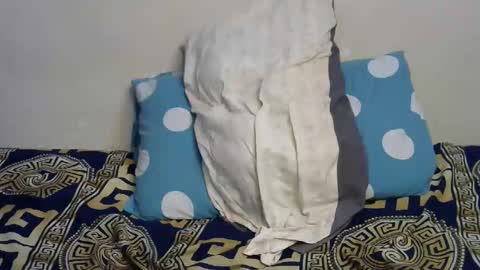 mamuuu_ online show from 12.15.25