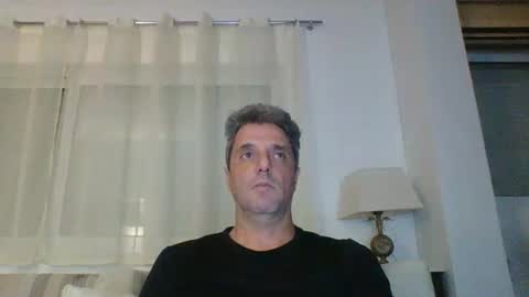 Snapshot of man211172 chatting on 11.08.25 man211172 online show from 11.08.25