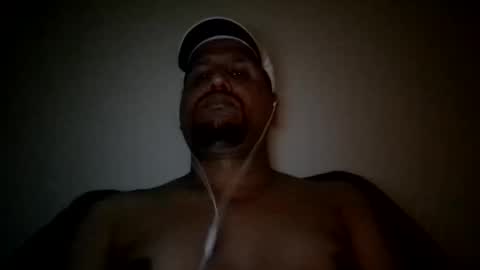 Snapshot of man_new chatting on 02.08.25 Man new online show from 02.08.25