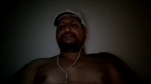 Snapshot of man_new chatting on 09.13.25 Man new online show from 09.13.25
