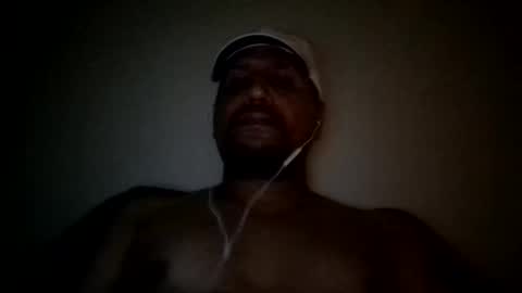 Snapshot of man_new chatting on 09.19.25 Man new online show from 09.19.25
