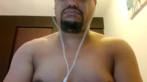 Snapshot of man_new chatting on 12.22.25 Man new online show from 12.22.25
