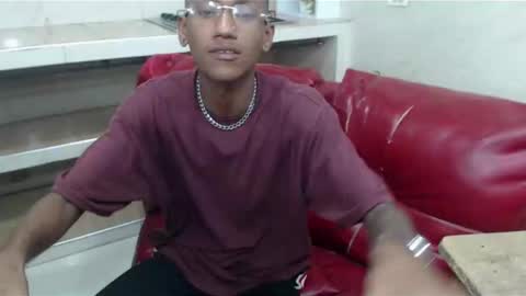 man_san11 online show from 01.31.25