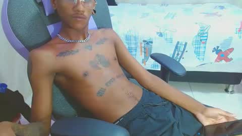 man_san11 online show from 02.25.25