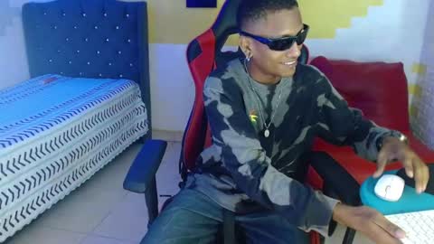 man_san11 online show from 10.28.25