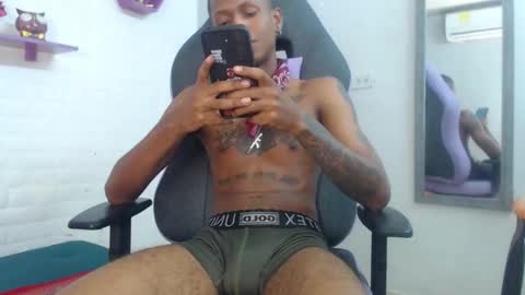 man_san11 online show from 11.11.25