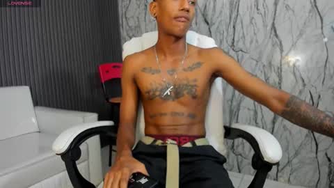 man_san11 online show from 11.24.25