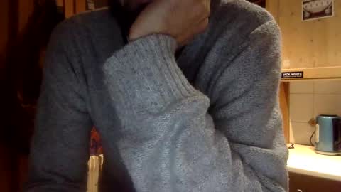 Snapshot of mandalay3 chatting on 12.12.24 mandalay3 online show from 12.12.24