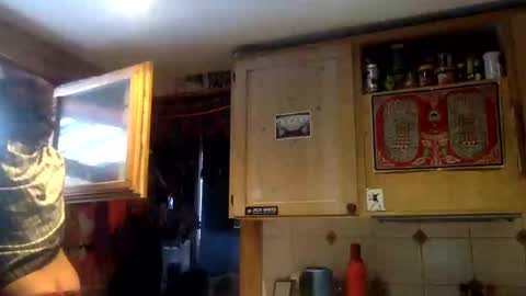 Snapshot of mandalay3 chatting on 12.21.24 mandalay3 online show from 12.21.24