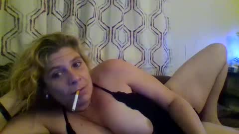 Snapshot of mandilube39 chatting on 06.04.26 mindy22 online show from 06.04.26