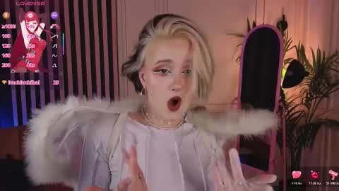 Luna online show from 12.16.25