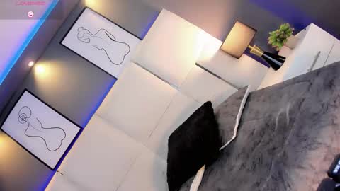 manellyksparklee online show from 11.24.25