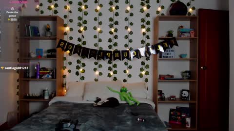 Snapshot of mangxx chatting on 02.04.25 Danny online show from 02.04.25