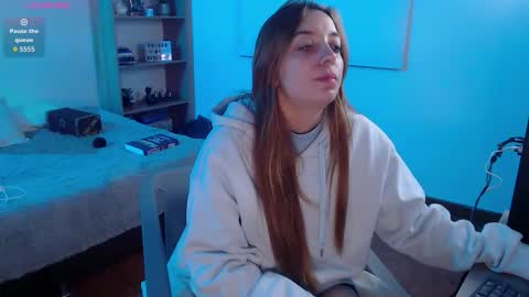 Snapshot of mangxx chatting on 09.25.25 Danny online show from 09.25.25