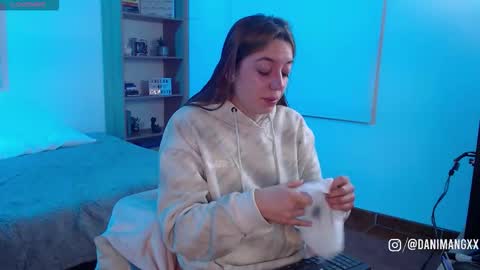 Snapshot of mangxx chatting on 10.11.25 Danny online show from 10.11.25