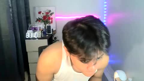 Snapshot of manhattan_men18 chatting on 03.10.25 JM18 online show from 03.10.25