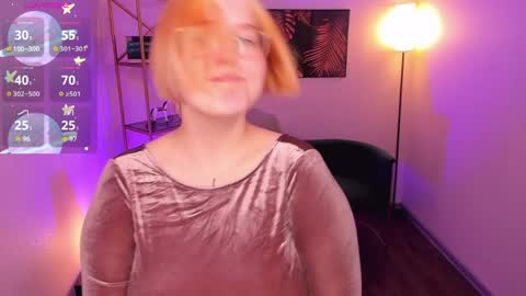 Snapshot of manic_pixie_ chatting on 04.09.26 manic_pixie_ online show from 04.09.26