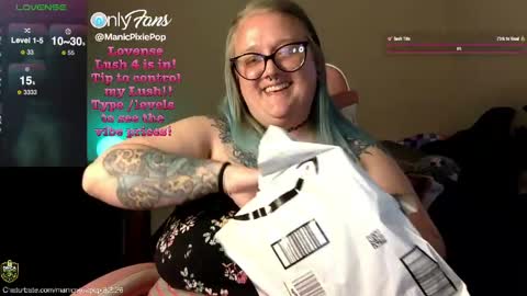 Snapshot of manicpixiepop chatting on 05.06.26 ManicPixiePop online show from 05.06.26