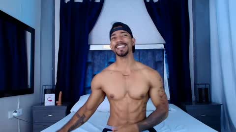 Snapshot of manolo_hot1 chatting on 01.24.25 Manolo Hot 1 online show from 01.24.25