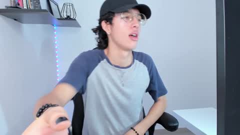 Manuel online show from 12.31.24