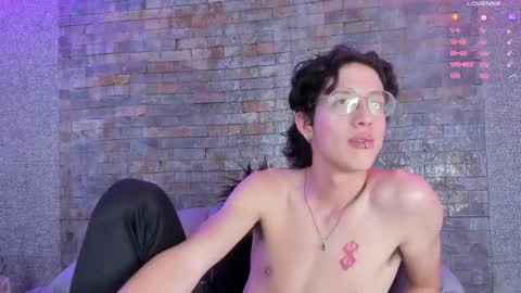 Manuel online show from 01.05.25