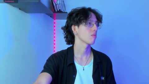 Manuel online show from 02.11.25